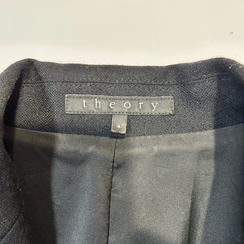 Elegant Black Women's Blazer - Picture 3 of 10